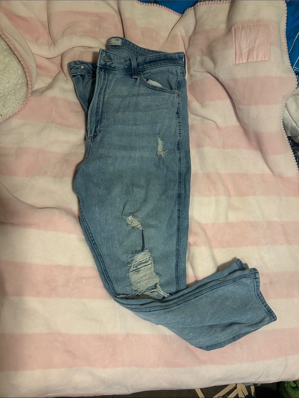 Hollister Curvy Ultra High Rise Mom Jean